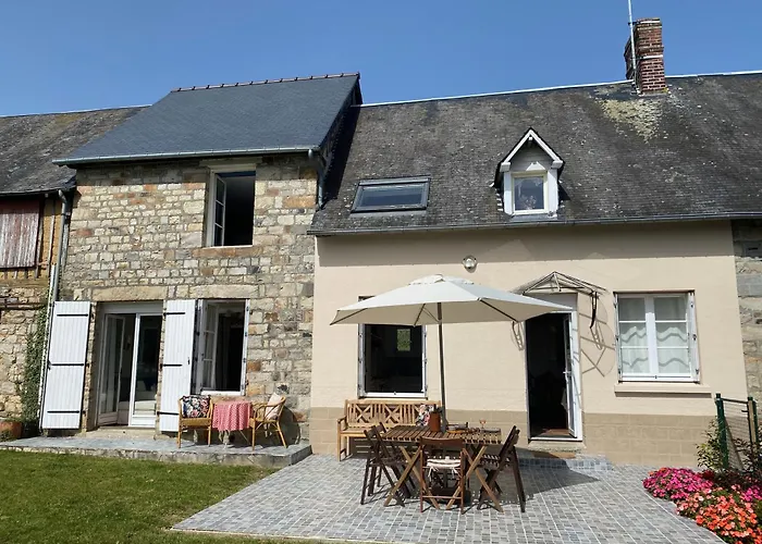Entire Farm House Stay, La Gerouardiere